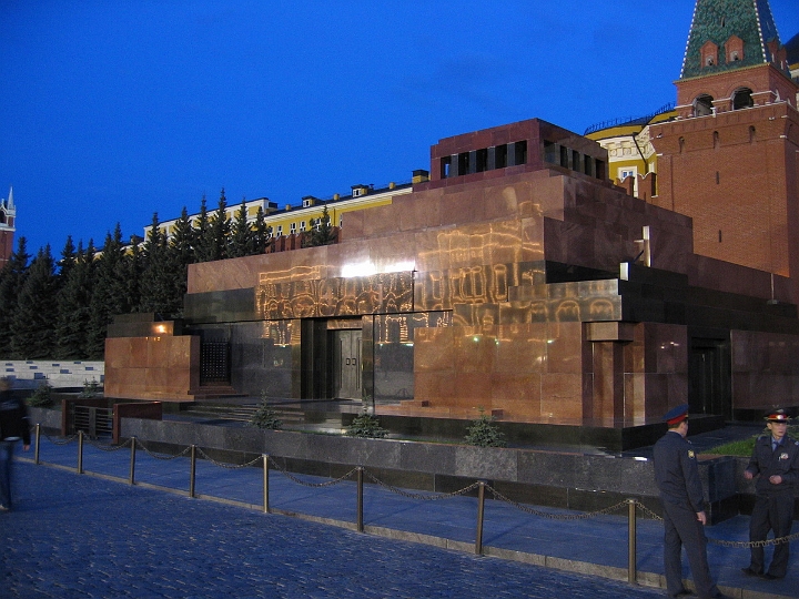034 Lenin's tomb, night.jpg